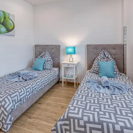 Touch Down Отель