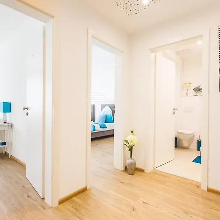 Отель Touch Down 3*