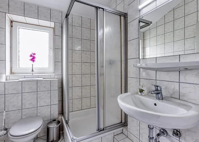 Touch Down Hotel Lohmar