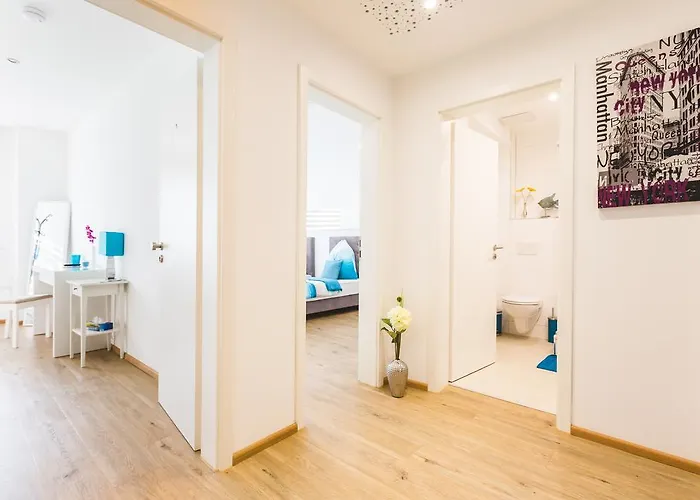 Отель Touch Down 3*